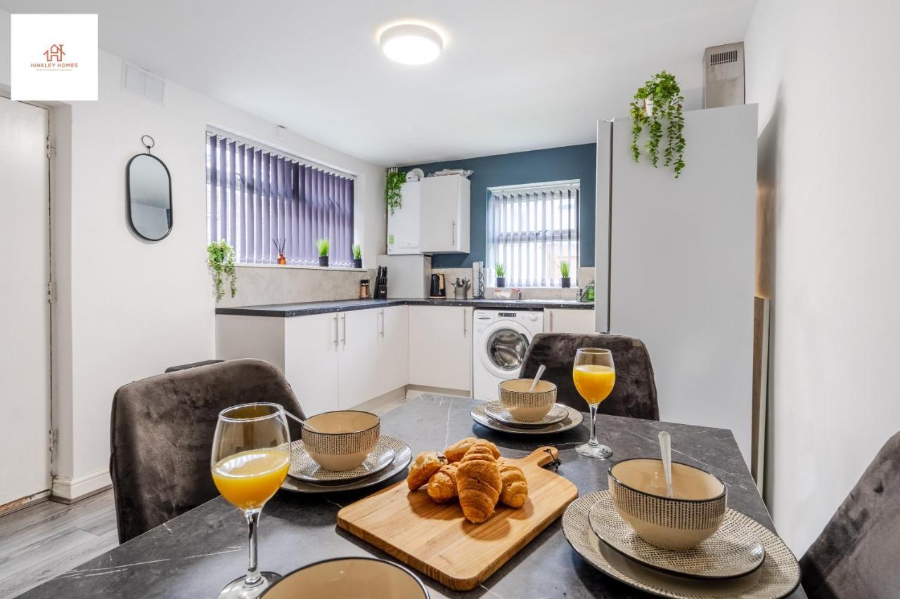 Immaculate 4 Bed In Liverpool By Hinkley Homes Short Lets & Serviced Accommodation المظهر الخارجي الصورة